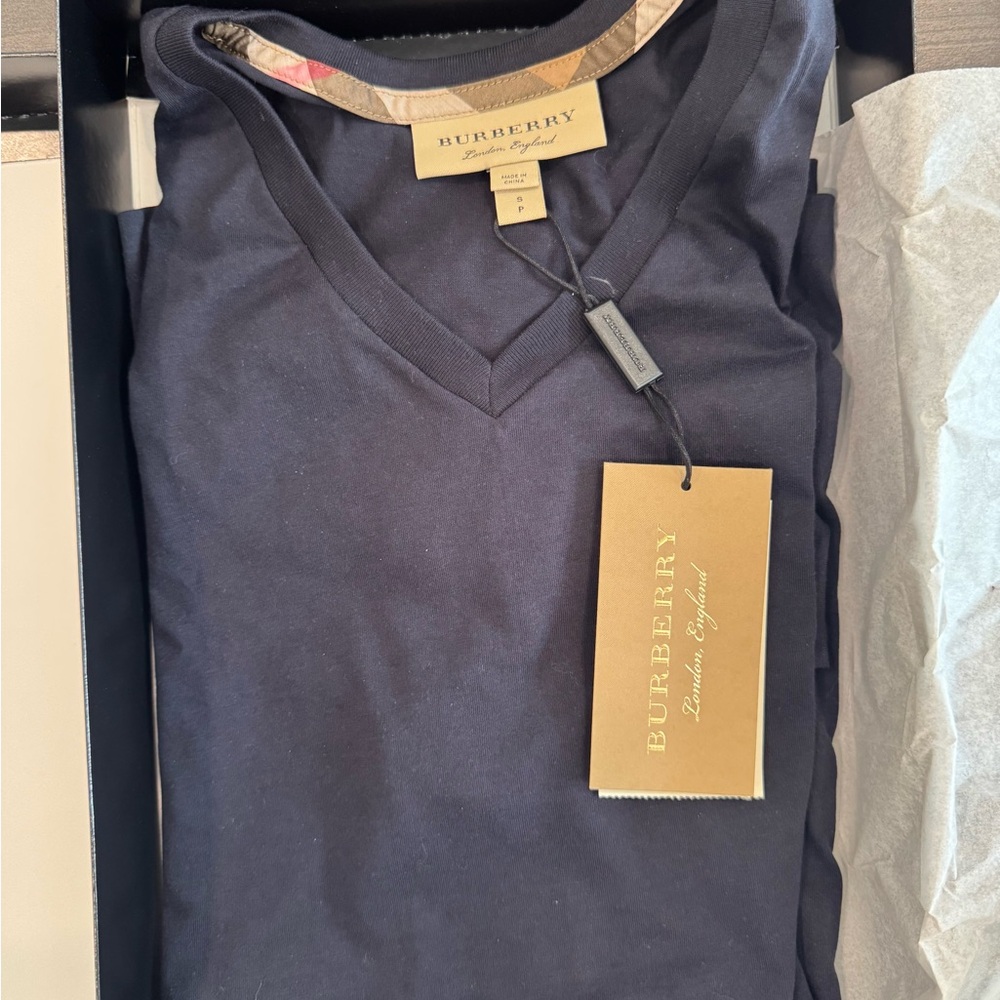 Burberry Embroidered Horseman V-Neck T-shirt Men’s Size S Nova Check